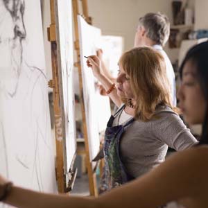 Art students who might be eligible for financial aid at SWIC
