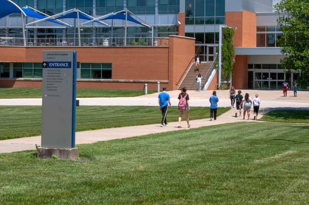Students walking into the liberal arts building on the Belleville campus.