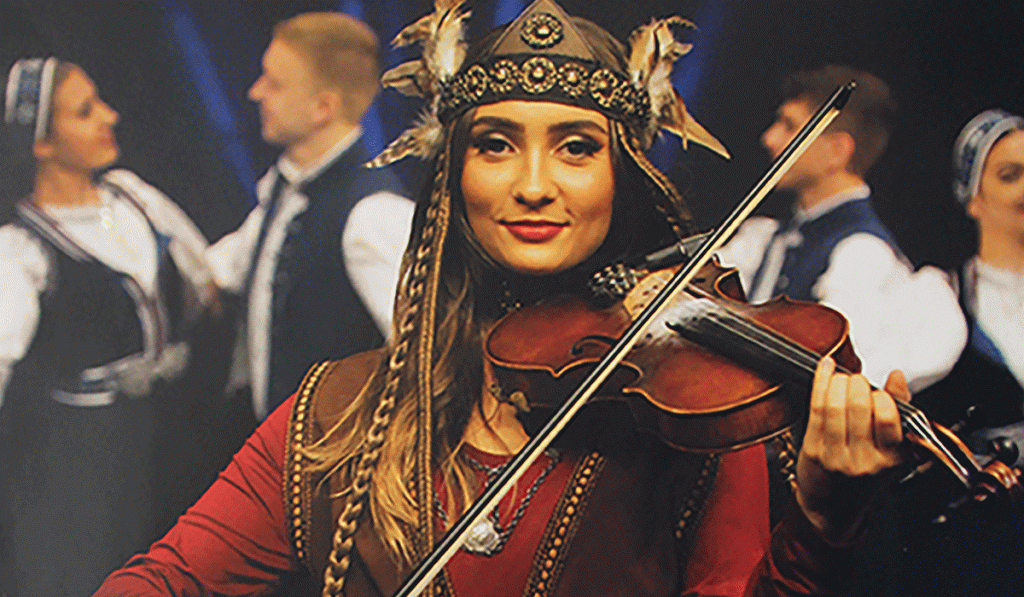 Tamburitzan performer