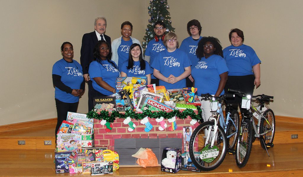 Student Life 2019 Christmas Toy Drive President Mance